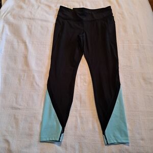 Tangerine women's size small color block crop leggings, New black & mint